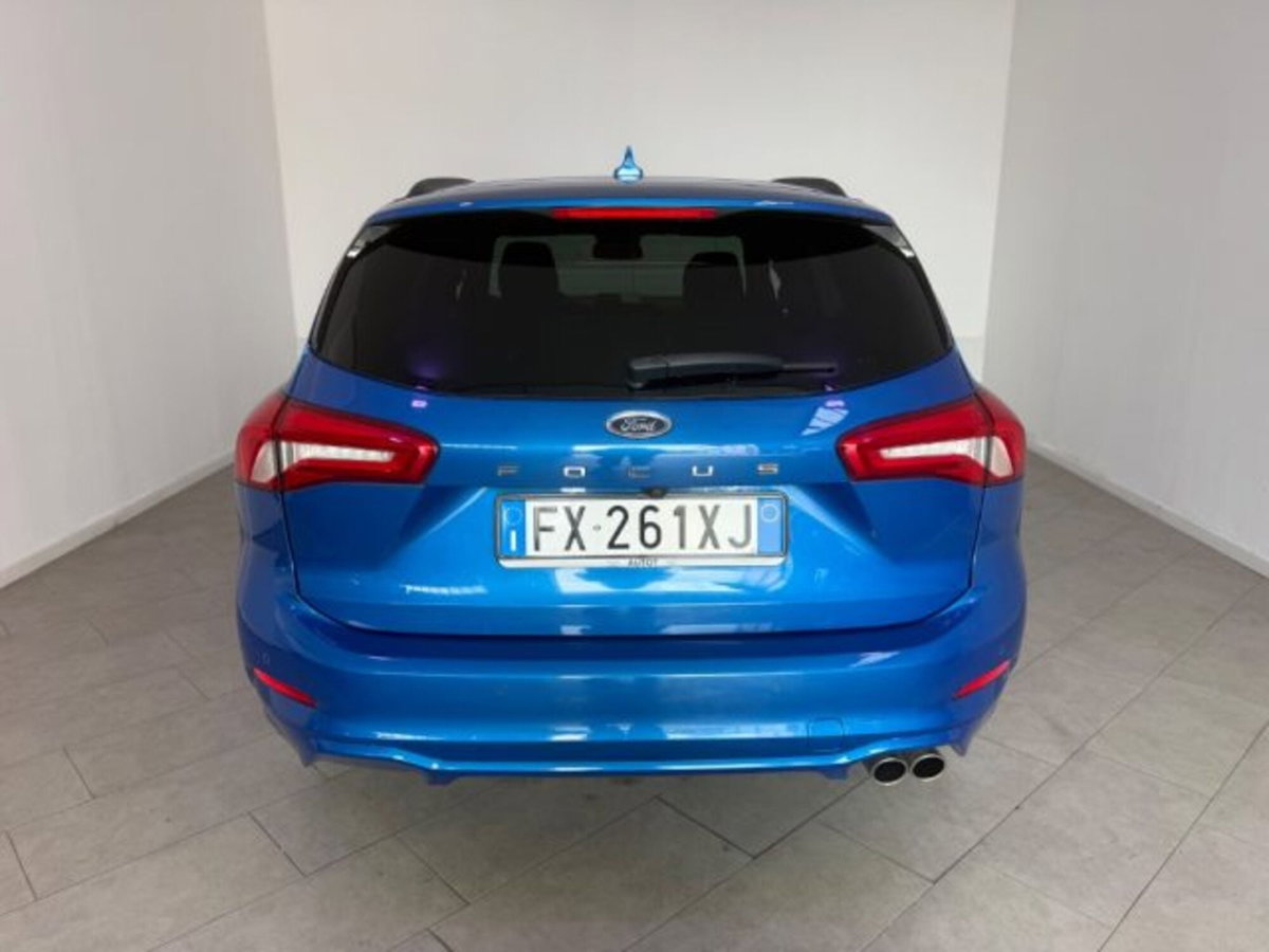 Ford Focus Station Wagon 1.0 EcoBoost 125 CV automatico SW ST-Line (9)
