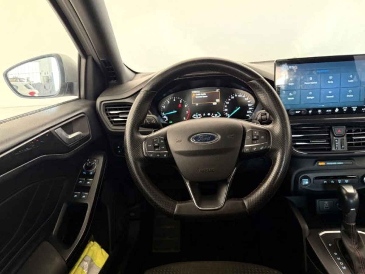 Ford Focus Station Wagon 1.0 EcoBoost Hybrid 155 CV SW ST-Line (9)
