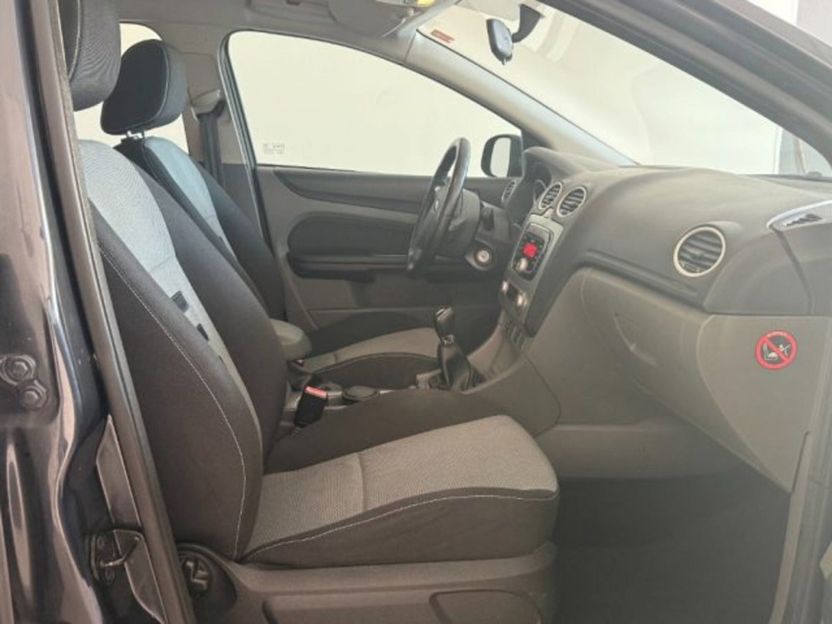 Ford Focus Station Wagon 1.6 (115CV) SW Bz.- GPL Ikon (17)