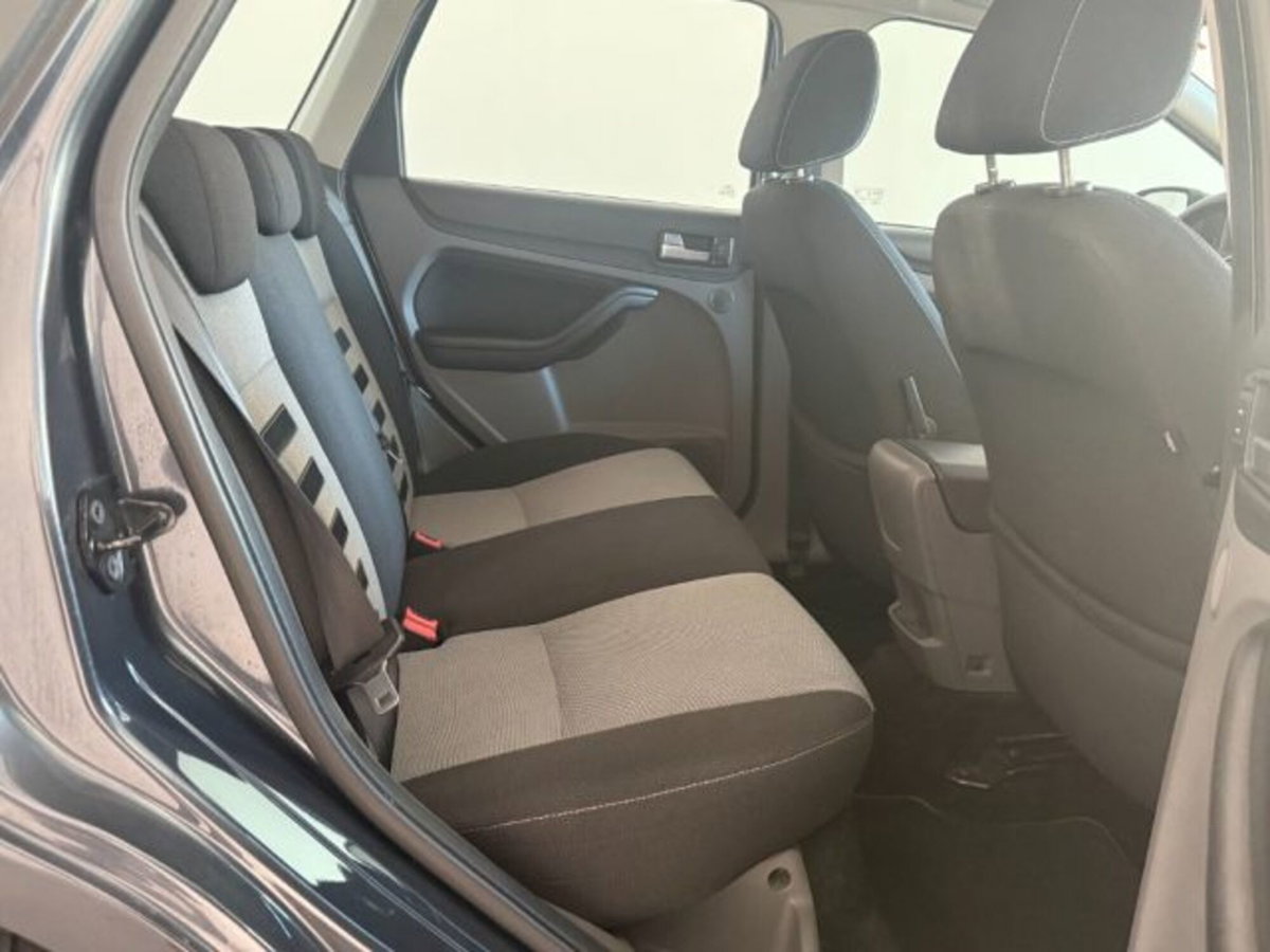 Ford Focus Station Wagon 1.6 (115CV) SW Bz.- GPL Ikon (18)