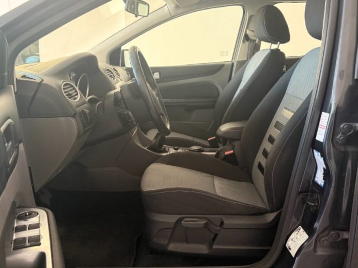 Ford Focus Station Wagon 1.6 (115CV) SW Bz.- GPL Ikon (20)