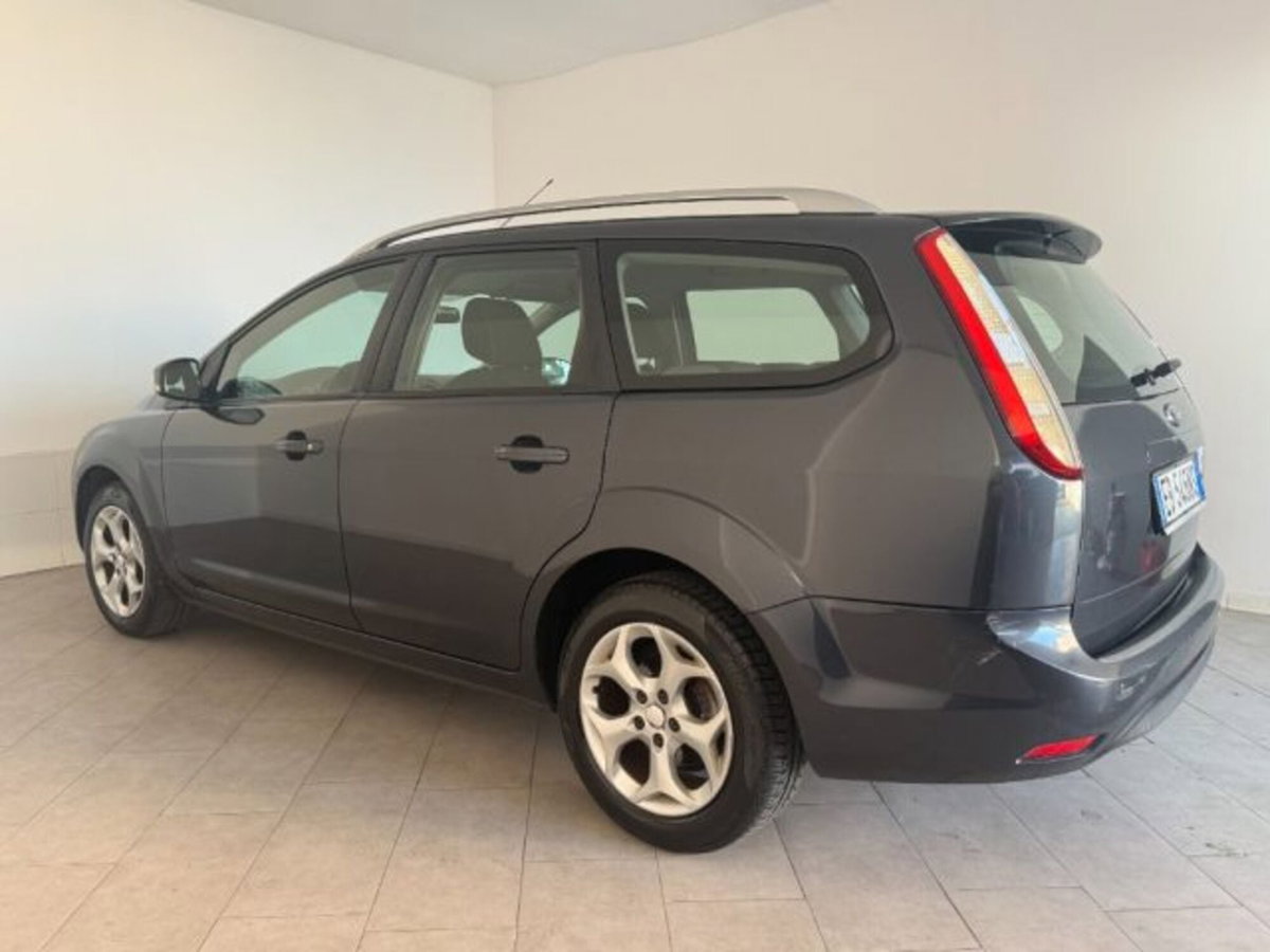 Ford Focus Station Wagon 1.6 (115CV) SW Bz.- GPL Ikon (5)