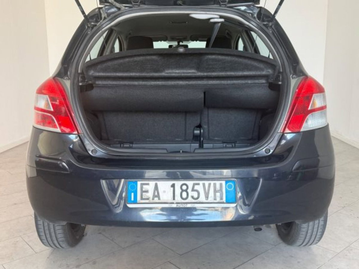 Toyota Yaris 1.0 5 porte Sol (7)