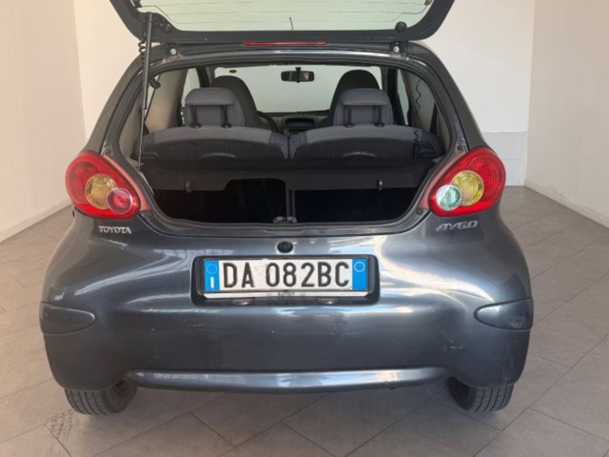 Toyota Aygo 1.0 12V VVT-i 3 porte Sol (5)