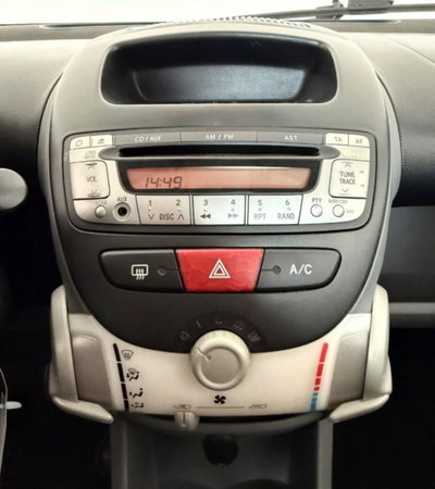 Toyota Aygo 1.0 12V VVT-i 3 porte Sol (16)