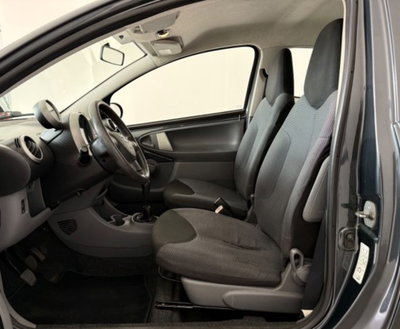 Toyota Aygo 1.0 12V VVT-i 3 porte Sol (9)
