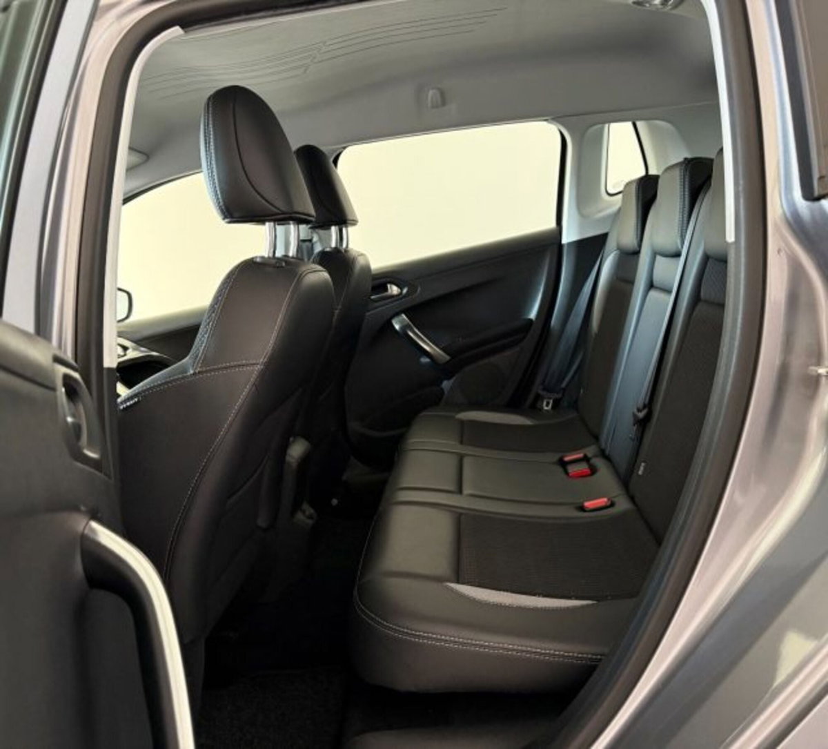 Peugeot 2008 82 Allure (10)