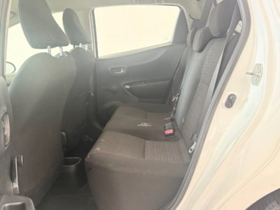 Toyota Yaris 1.0 5 porte Trend (17)