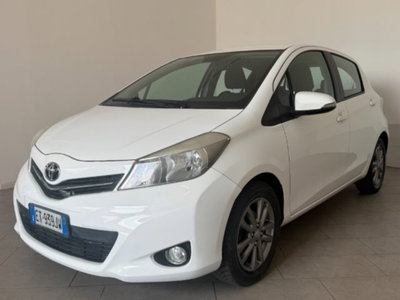 Toyota Yaris 1.0 5 porte Trend (2)