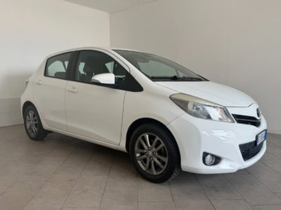 Toyota Yaris 1.0 5 porte Trend (3)