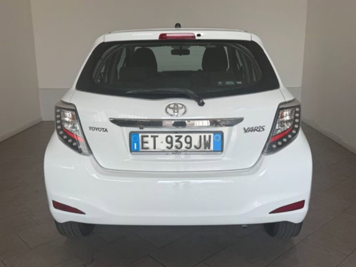 Toyota Yaris 1.0 5 porte Trend (6)