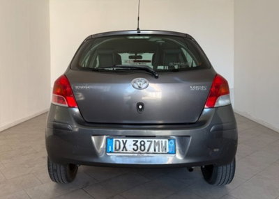 Toyota Yaris 1.0 5 porte Luxury pack (4)