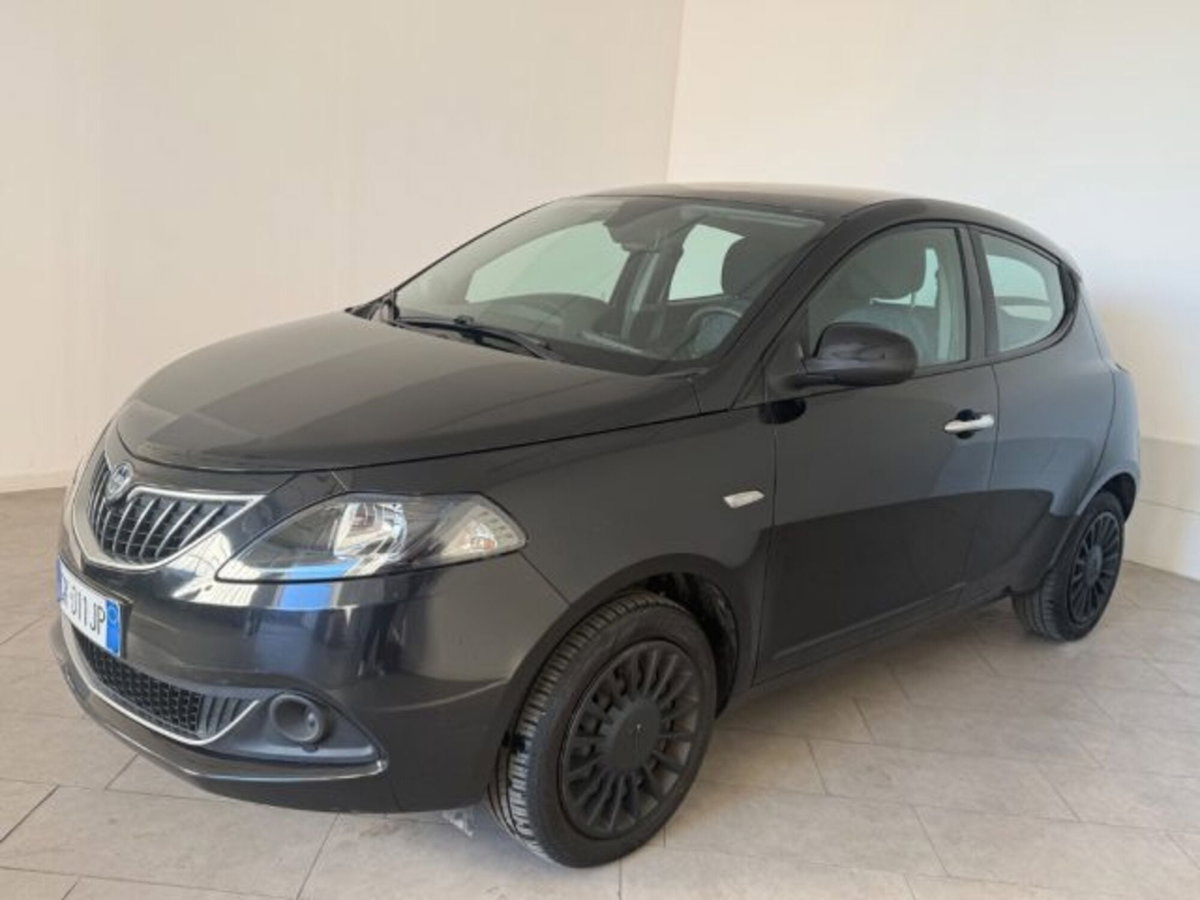 Lancia Ypsilon 1.0 FireFly 5 porte S&S Hybrid Ecochic A. Ferretti (10)
