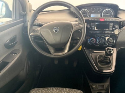 Lancia Ypsilon 1.0 FireFly 5 porte S&S Hybrid Ecochic A. Ferretti (14)