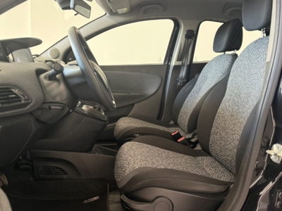 Lancia Ypsilon 1.0 FireFly 5 porte S&S Hybrid Ecochic A. Ferretti (9)
