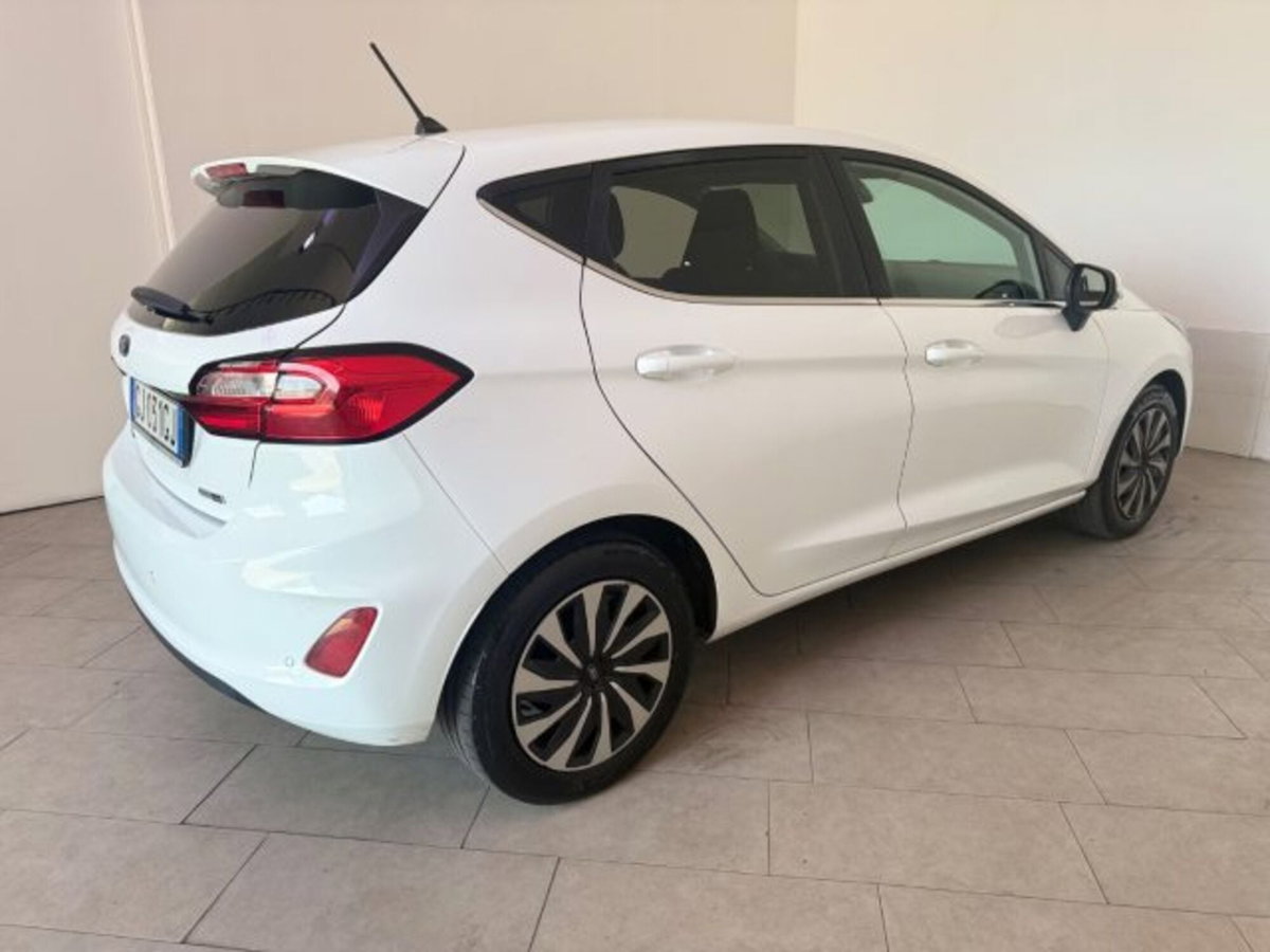 Ford Fiesta 1.0 Ecoboost Hybrid 125 CV 5 porte ST-Line X (4)
