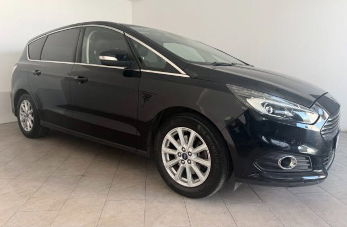 Ford S-Max 2.0 TDCi 150CV Start&Stop Powershift Vignale (3)
