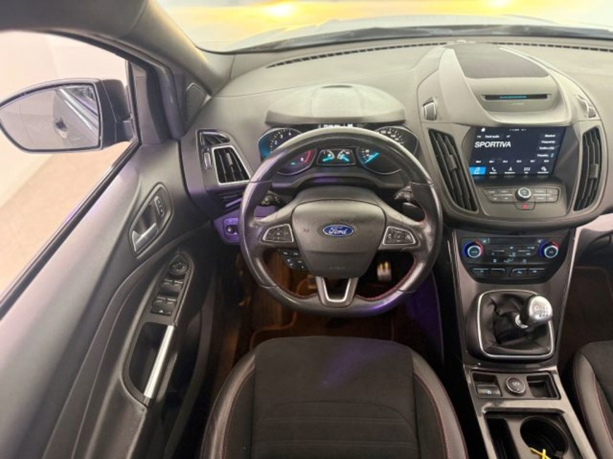Ford Kuga 1.5 EcoBoost 120 CV S&S 2WD ST-Line (14)