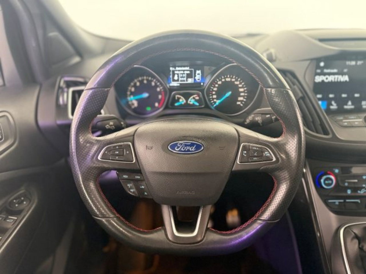Ford Kuga 1.5 EcoBoost 120 CV S&S 2WD ST-Line (15)