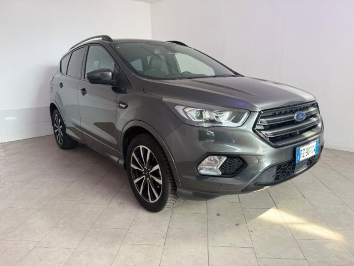Ford Kuga 1.5 EcoBoost 120 CV S&S 2WD ST-Line (2)