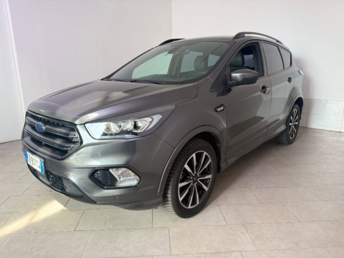 Ford Kuga 1.5 EcoBoost 120 CV S&S 2WD ST-Line (3)