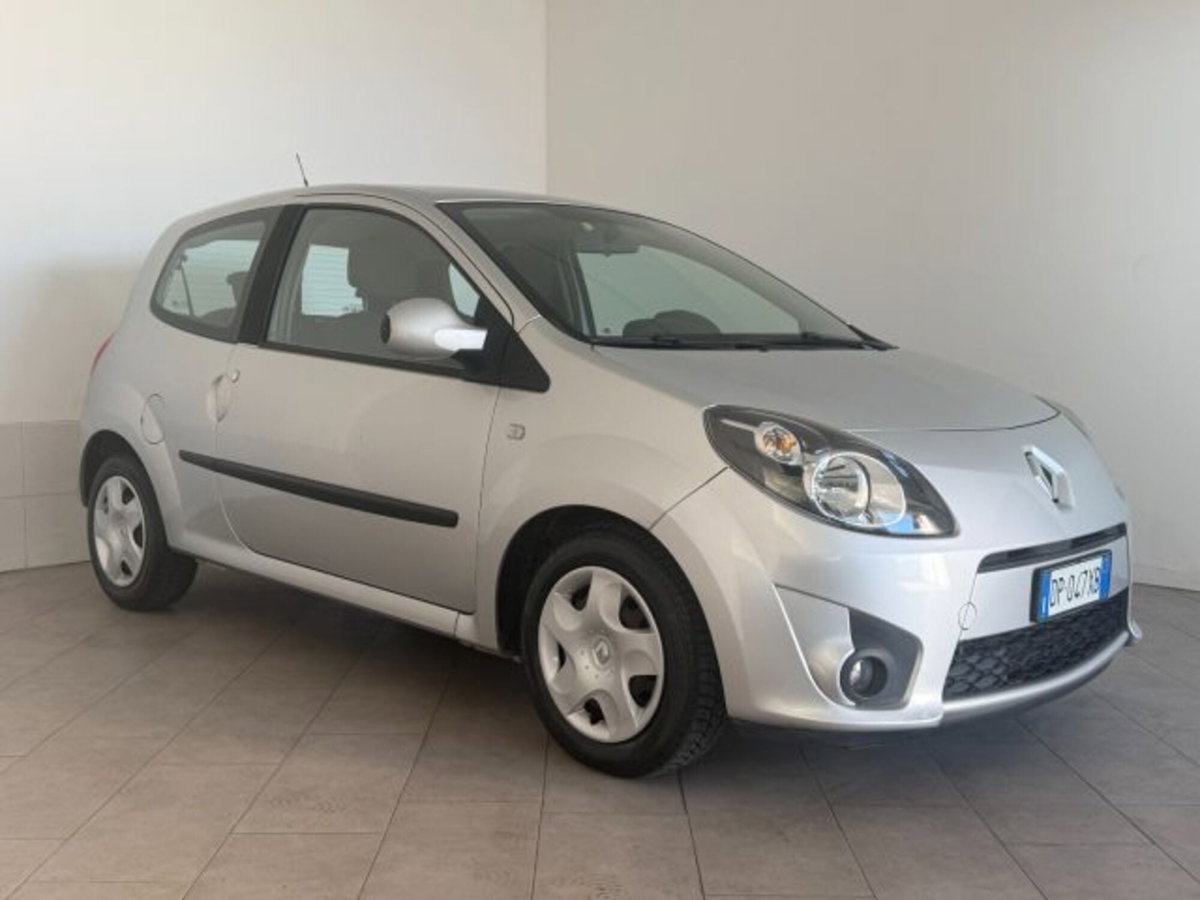 Renault Twingo 1.2 16V Initiale (2)