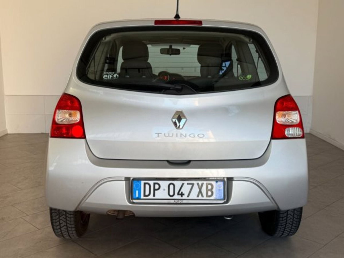 Renault Twingo 1.2 16V Initiale (6)