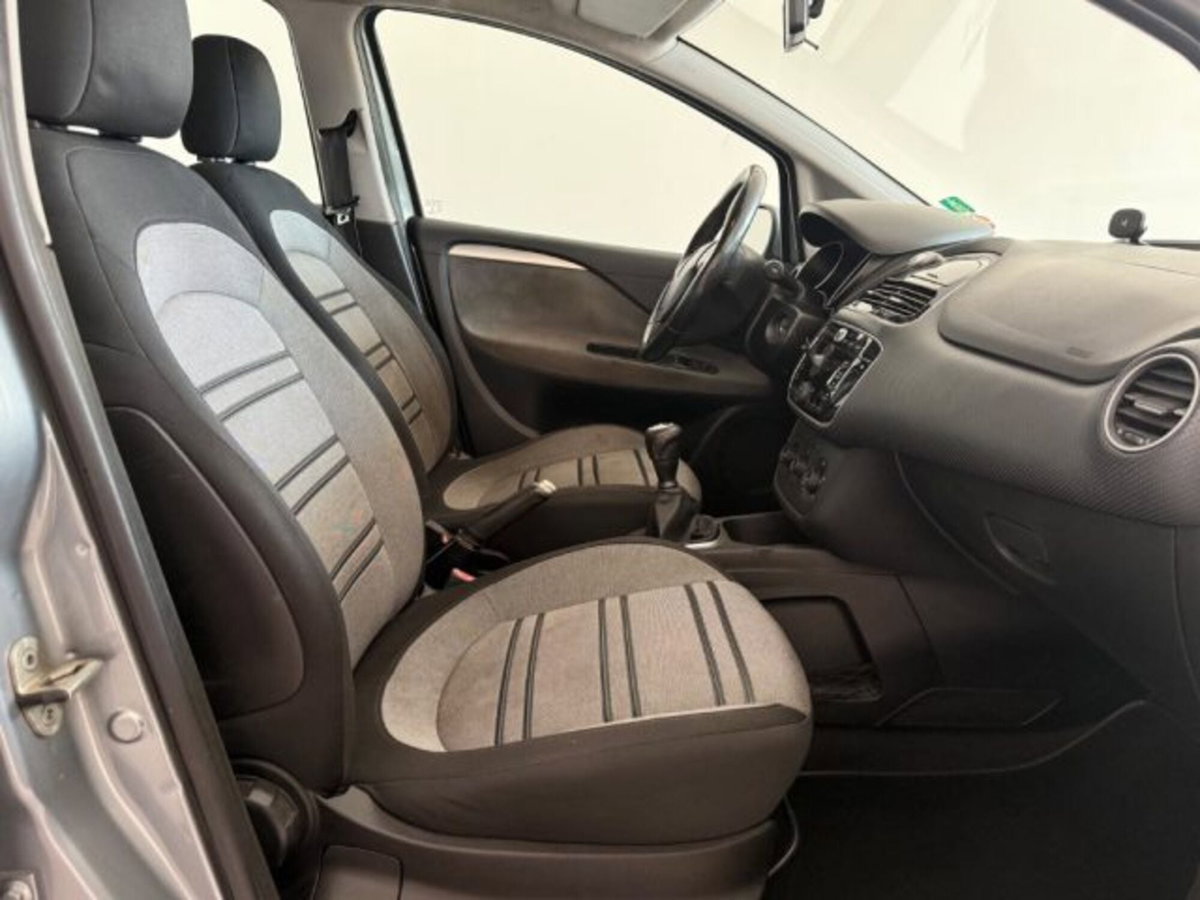 Fiat Punto Evo 1.3 Mjt 75 CV 5 porte Active (13)