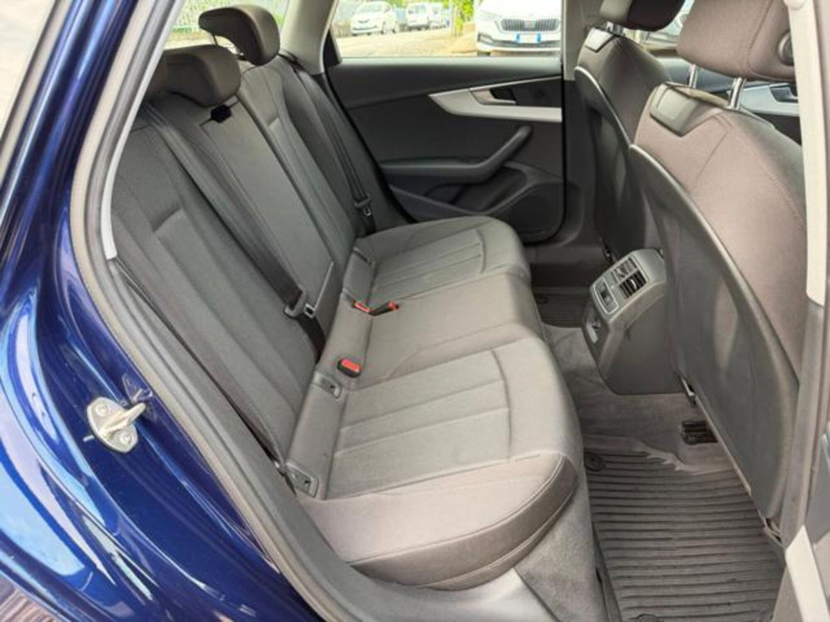 Audi A4 Avant 40 TDI quattro S tronic Business Advanced (11)