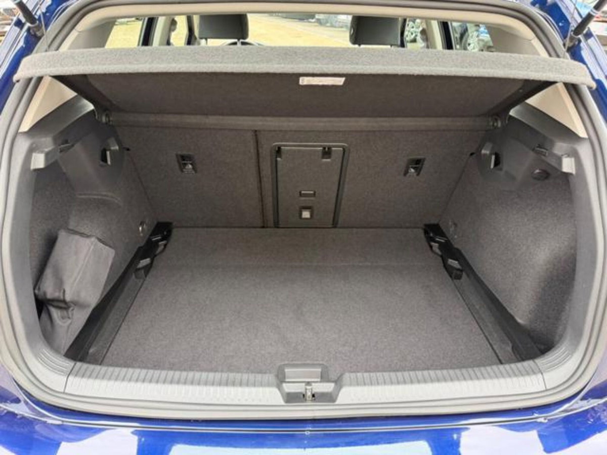 Volkswagen Golf Variant 2.0 TDI SCR DSG Life (13)
