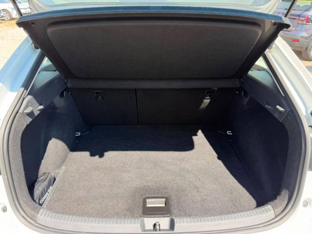 Volkswagen Taigo 1.0 tsi Life 95cv (13)