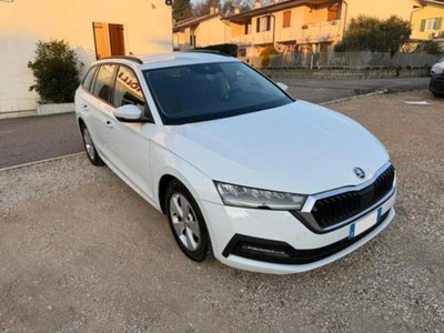 Skoda Octavia Station Wagon 2.0 TDI EVO SCR DSG Wagon Executive (2)