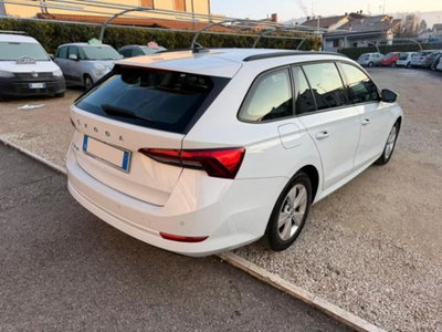 Skoda Octavia Station Wagon 2.0 TDI EVO SCR DSG Wagon Executive (3)