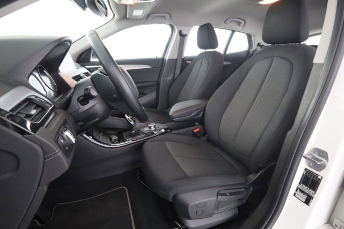 BMW X2 sDrive16d Business-X (2)
