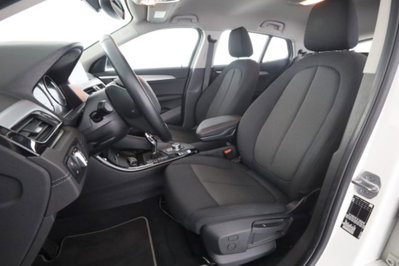 BMW X2 sDrive16d Business-X (2)
