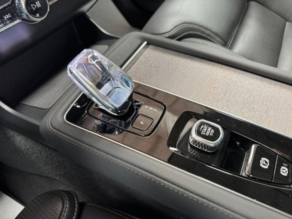 Volvo XC90 T6 AWD Geartronic 7 posti R-design (9)
