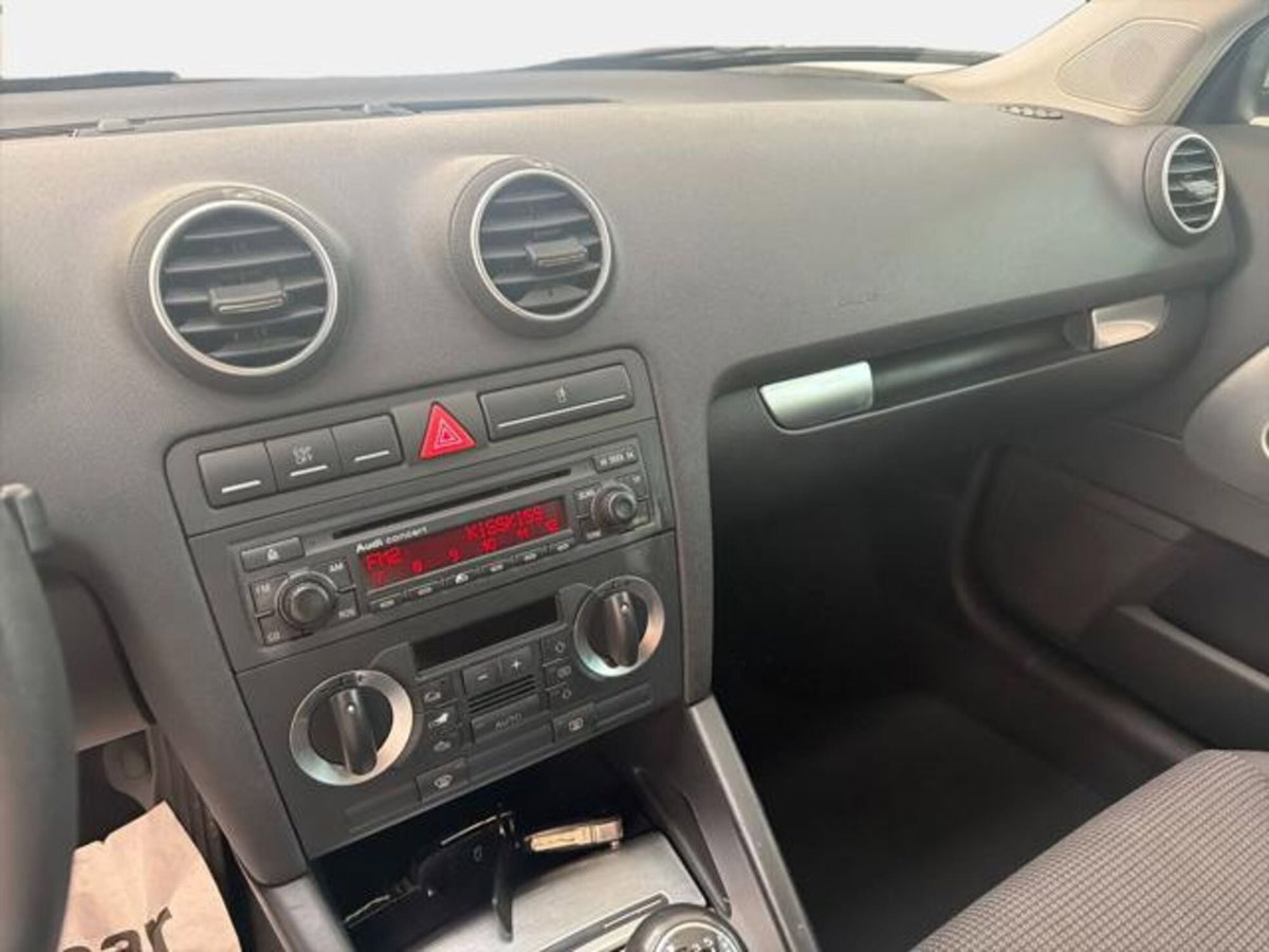 Audi A3 1.9 TDI Ambiente (10)