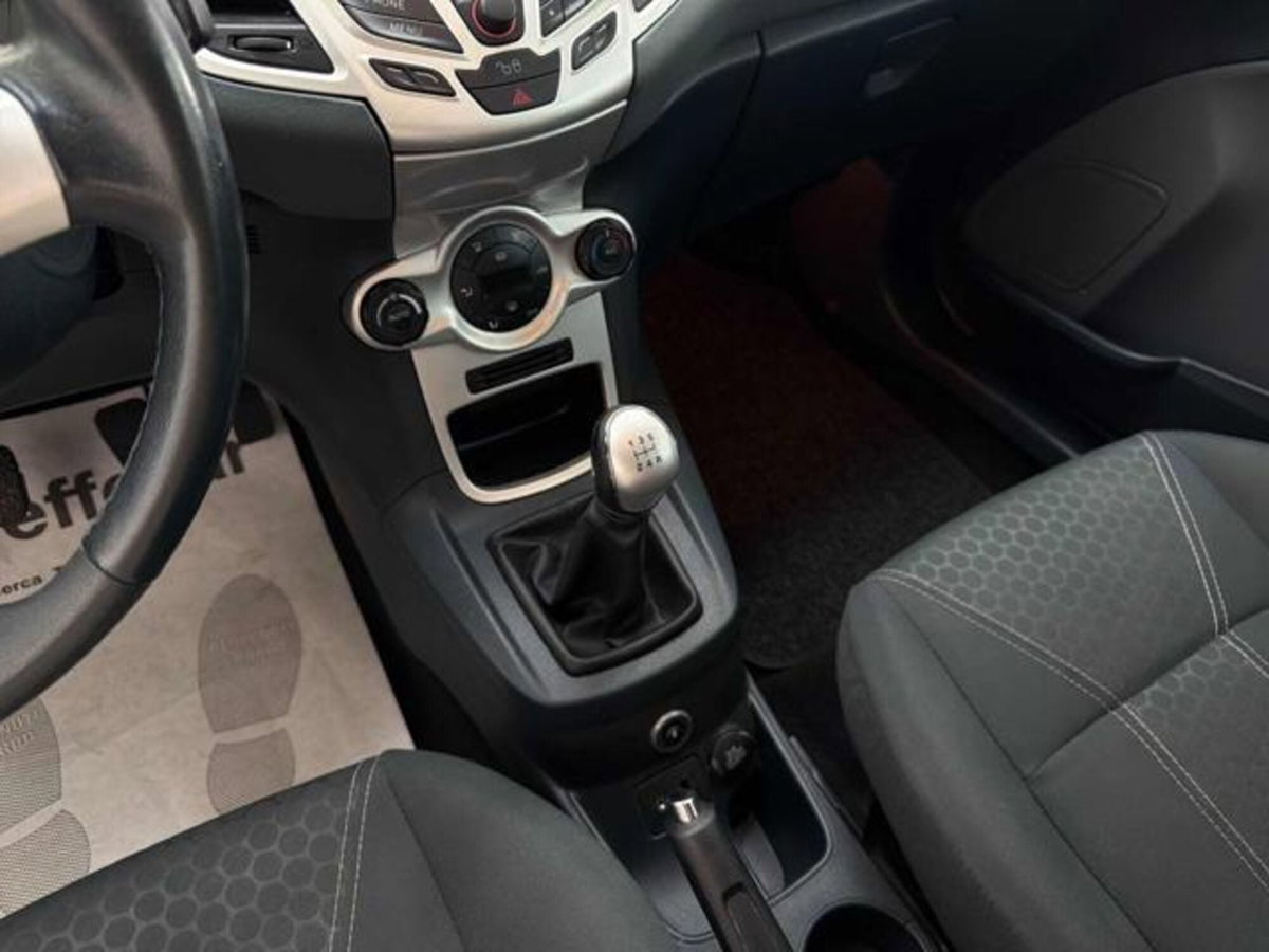 Ford Fiesta 1.4 3 porte Bz.- GPL Titanium (13)