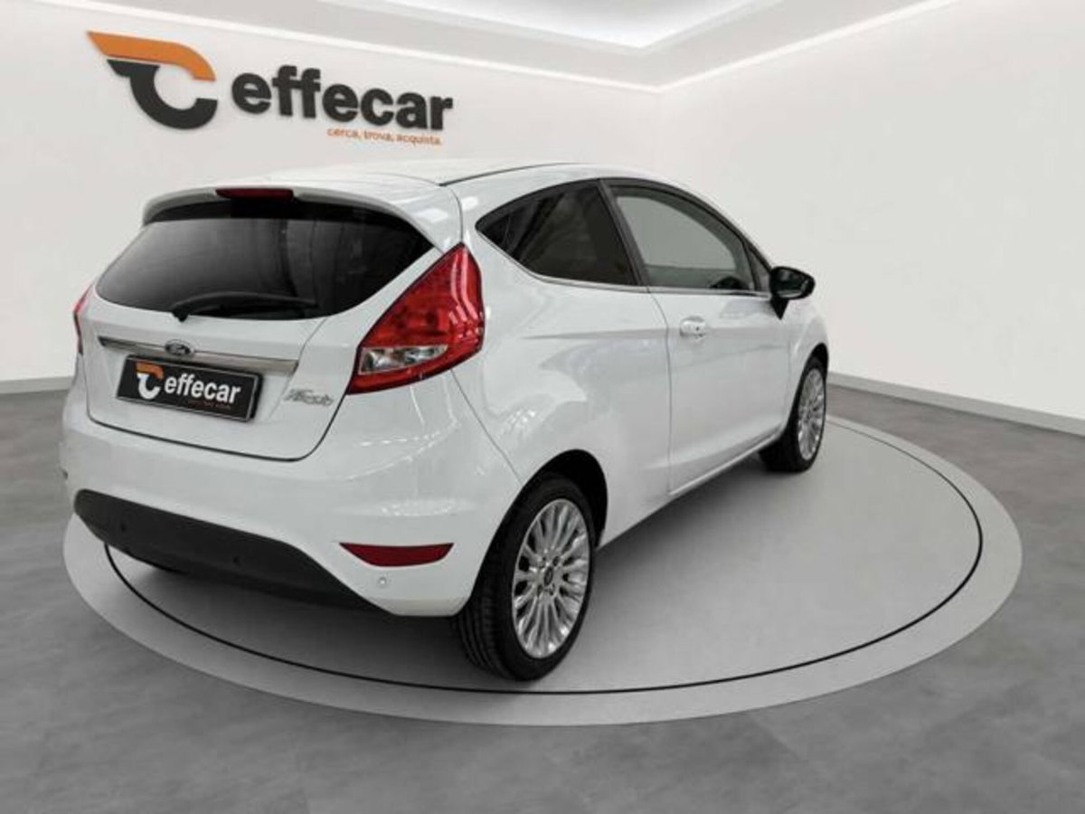 Ford Fiesta 1.4 3 porte Bz.- GPL Titanium (6)