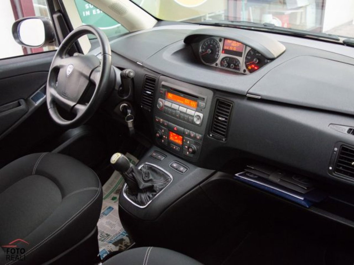 Lancia Musa 1.3 Mjt 95 CV 5th Avenue (13)