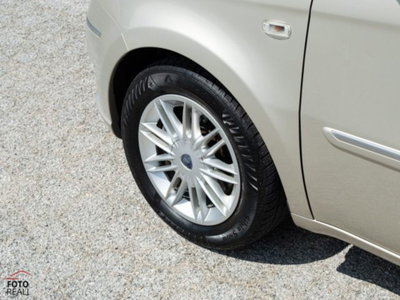 Lancia Musa 1.3 Mjt 95 CV 5th Avenue (18)