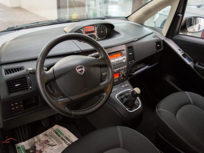 Lancia Musa 1.3 Mjt 95 CV 5th Avenue (8)