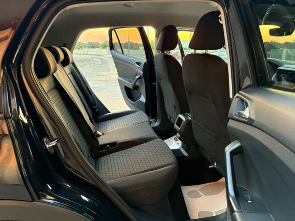 Volkswagen T-Cross 1.0 TSI Urban BMT (11)