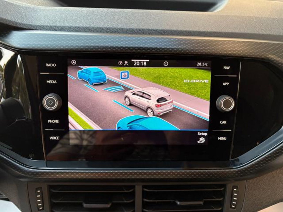 Volkswagen T-Cross 1.0 TSI Urban BMT (17)