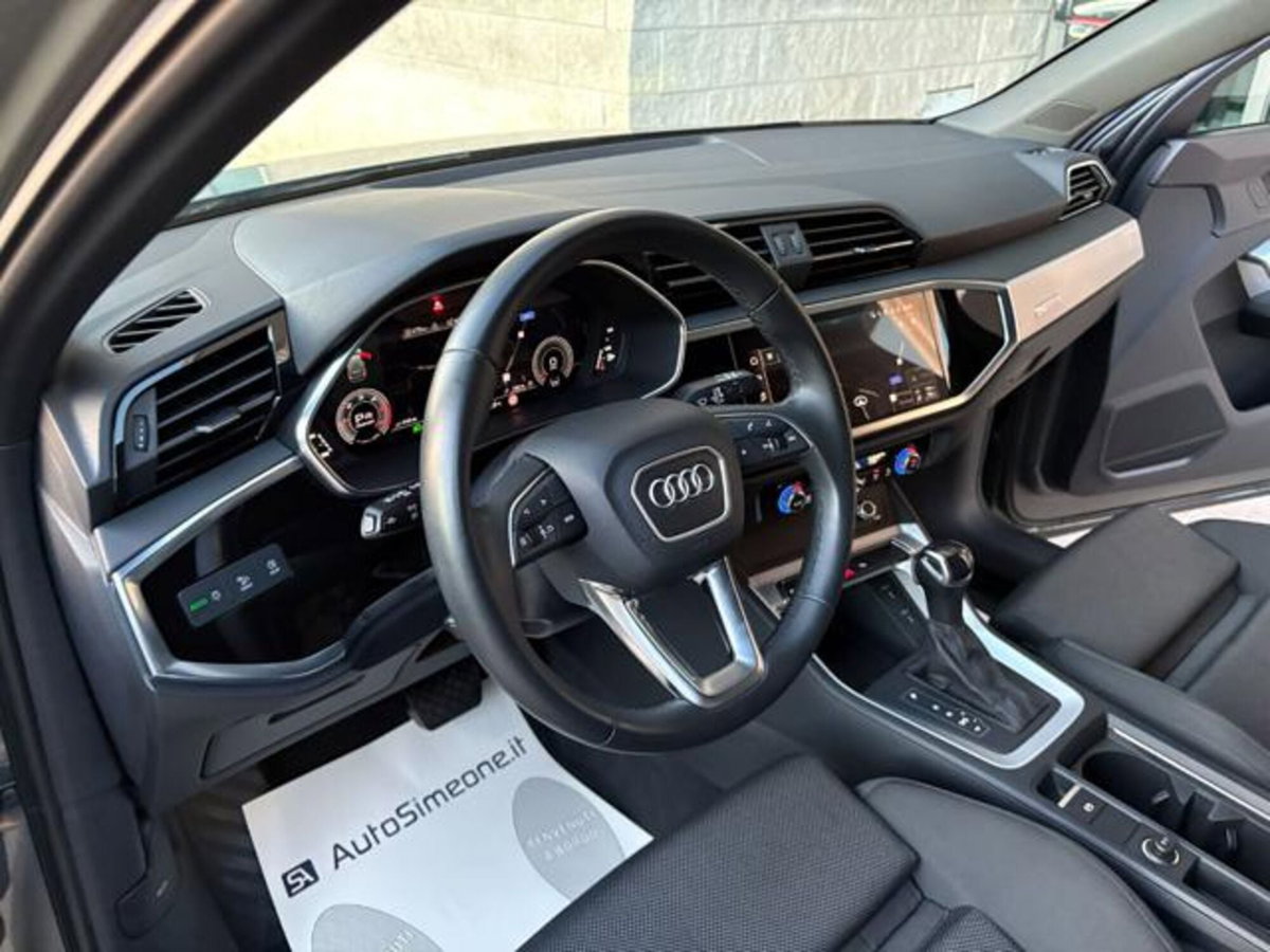 Audi Q3 35 TDI quattro S tronic Business (12)