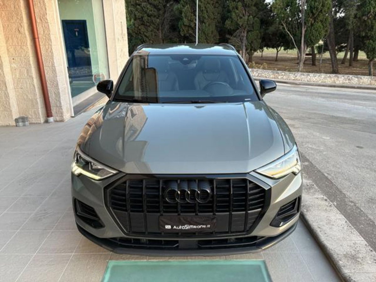 Audi Q3 35 TDI quattro S tronic Business (2)