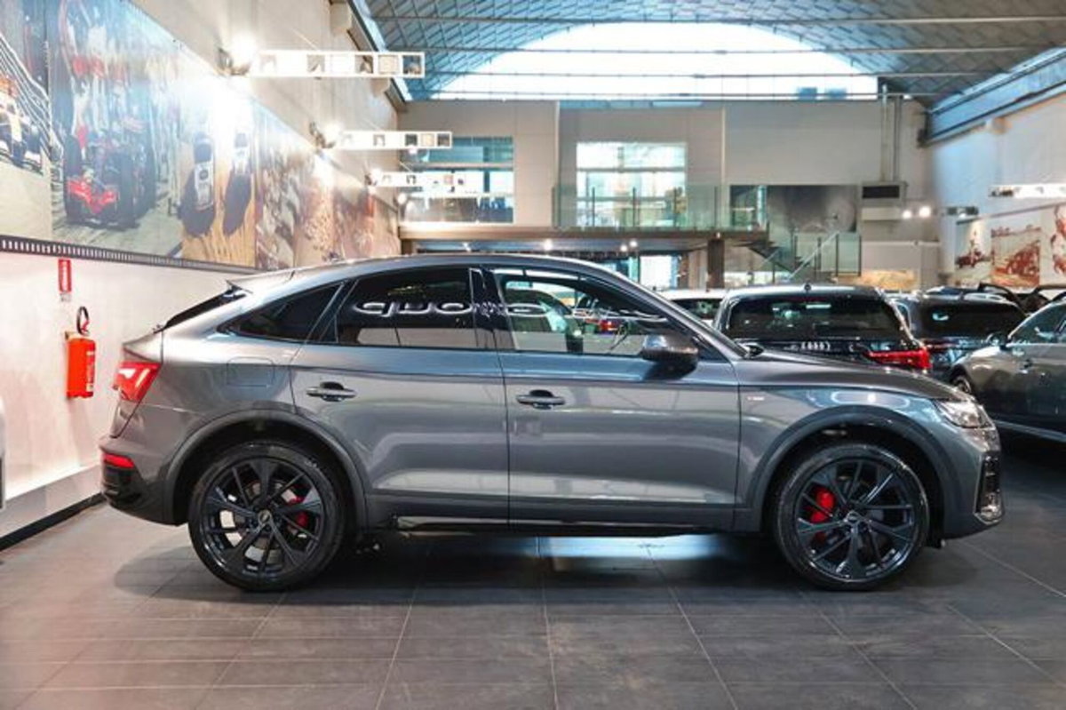 Audi Q5 Sportback Sportback 40 2.0 tdi mhev 12V quattro s-tronic (2)