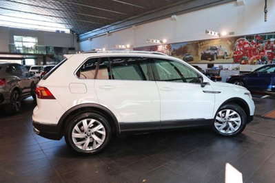 Volkswagen Tiguan 2.0 TDI 150 CV SCR DSG 4MOTION Elegance (10)
