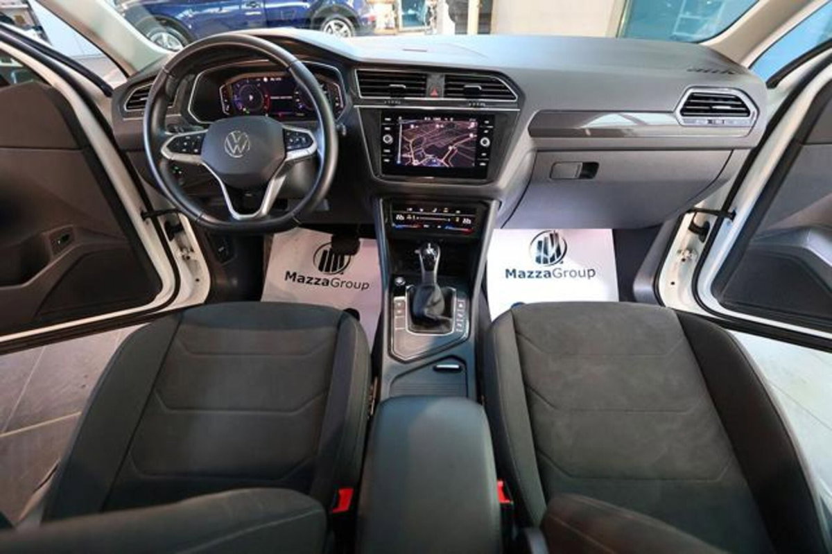 Volkswagen Tiguan 2.0 TDI 150 CV SCR DSG 4MOTION Elegance (15)