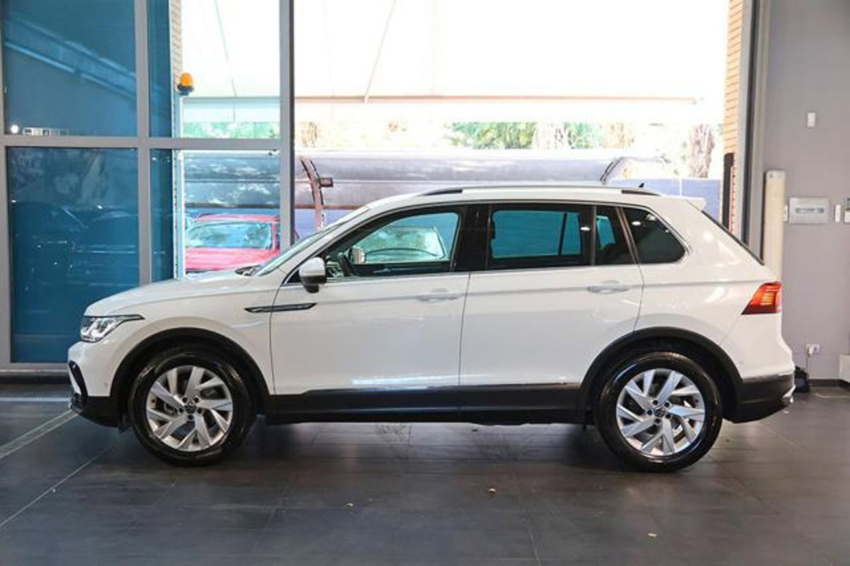 Volkswagen Tiguan 2.0 TDI 150 CV SCR DSG 4MOTION Elegance (3)